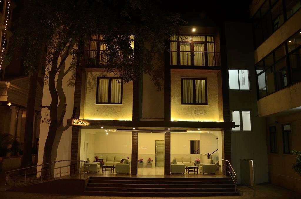 Hotel Ketan Pune Zewnętrze zdjęcie