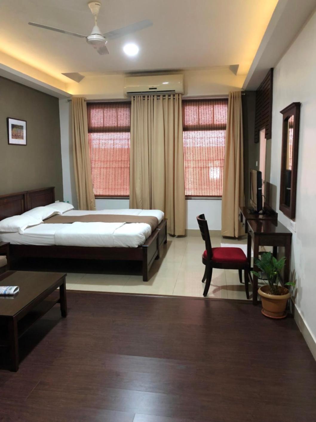 Hotel Ketan Pune Zewnętrze zdjęcie